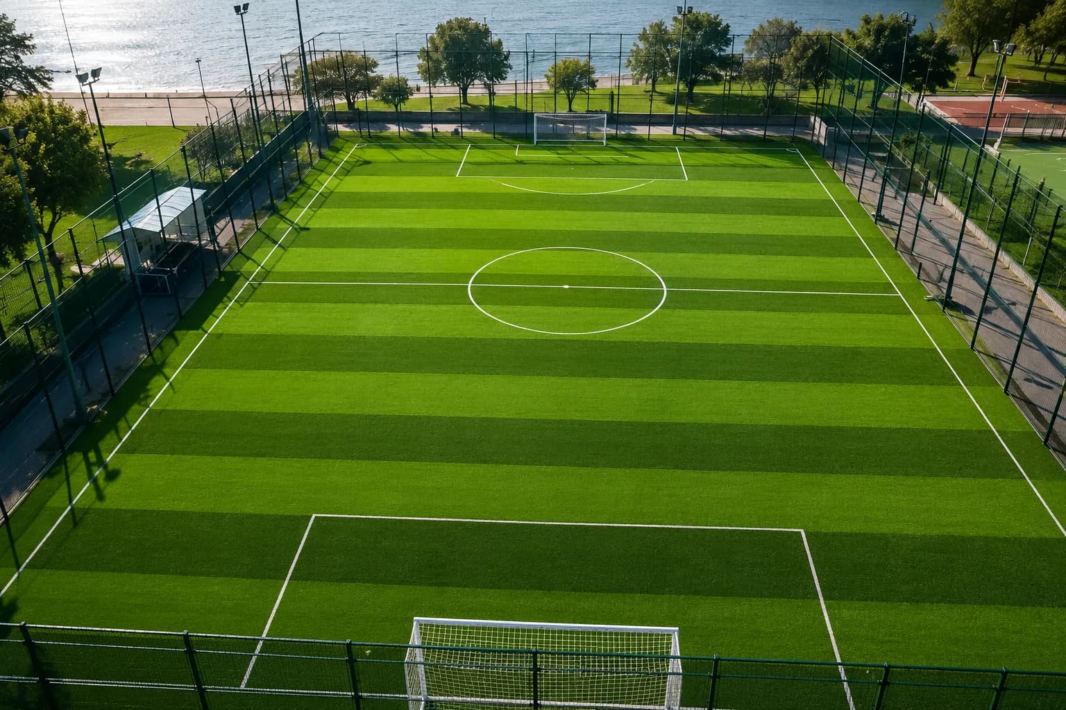 Karşıyaka Halı Saha (FIFA Uyumlu)